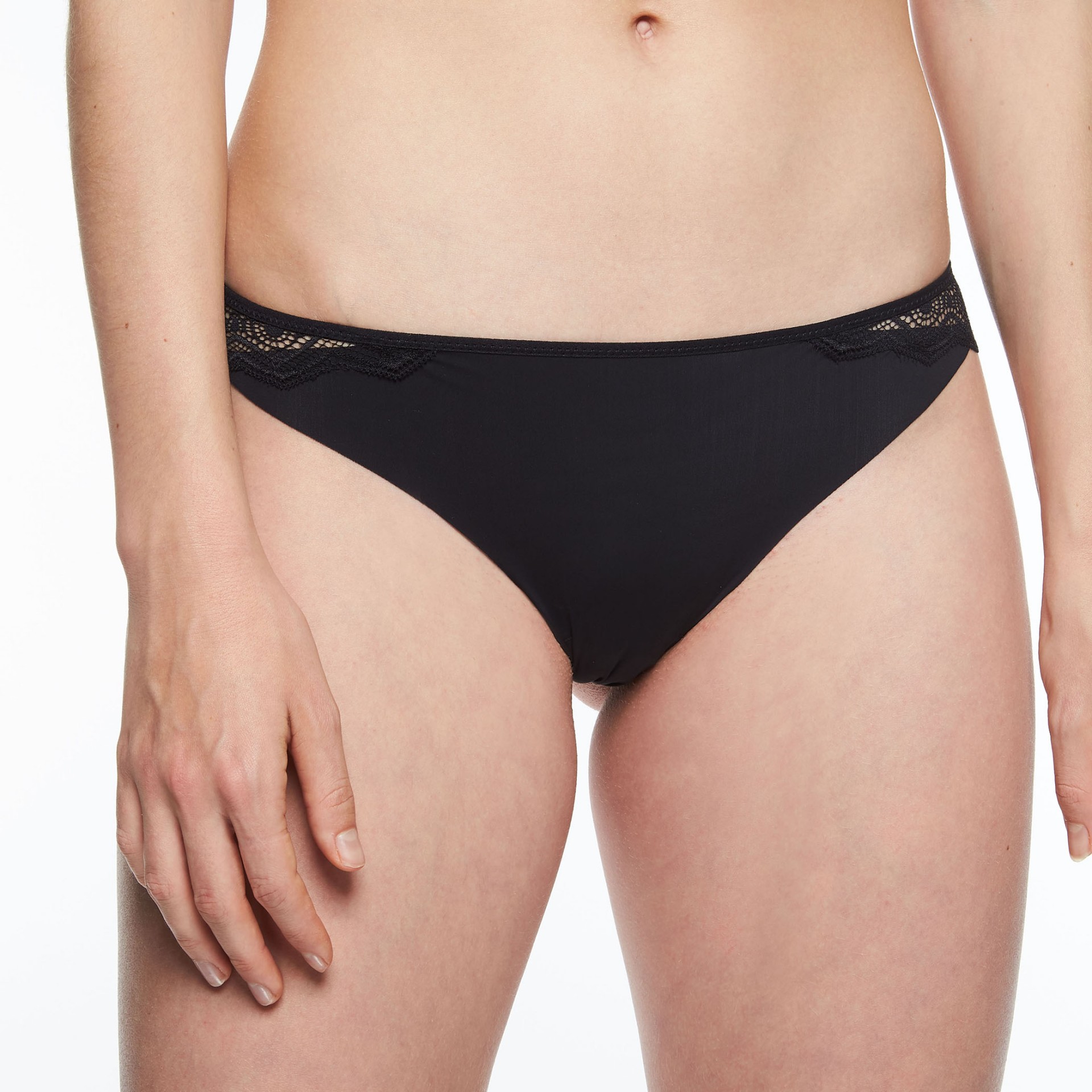 Tanga PASSIONATA (7697-02), Velikost 42, Barva černá